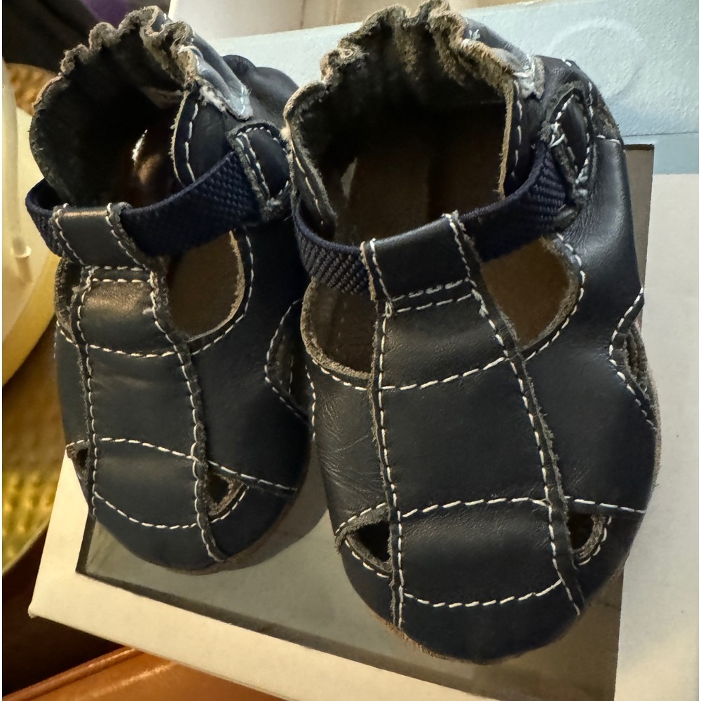 Robeez baby leather navy sandals size 0-6 months in box